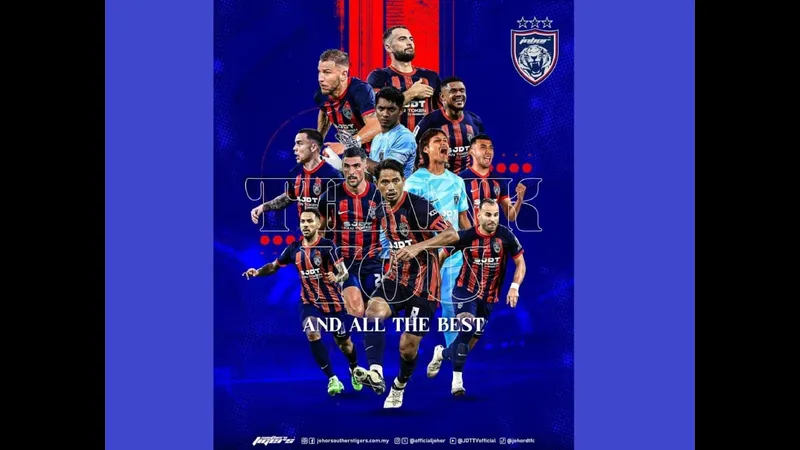 Hậu vệ Johor DT ngăn chặn cầu thủ Shan Utd tiếp cận khung thành Hậu vệ Johor DT ngăn chặn cầu thủ Shan Utd tiếp cận khung thành