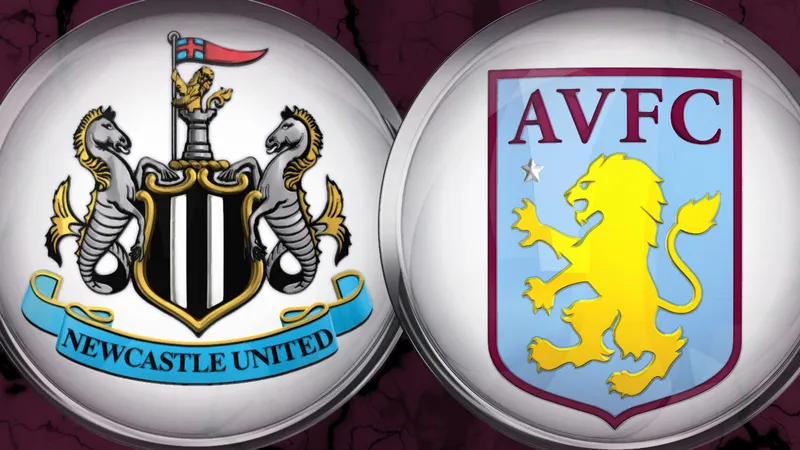 Cầu thủ Newcastle dẫn bóng trước sự áp sát từ cầu thủ Aston Villa Cầu thủ Newcastle dẫn bóng trước sự áp sát từ cầu thủ Aston Villa